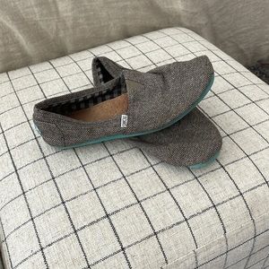 Women’s Brown Herringbone Toms